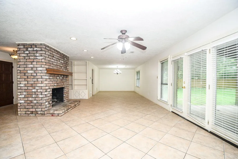 6702 Spring Leaf Drive Spring, TX 77379