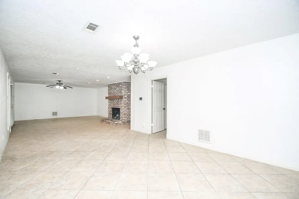 6702 Spring Leaf Drive Spring, TX 77379