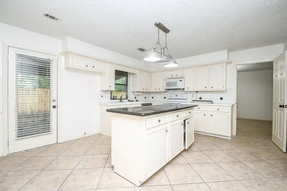 6702 Spring Leaf Drive Spring, TX 77379