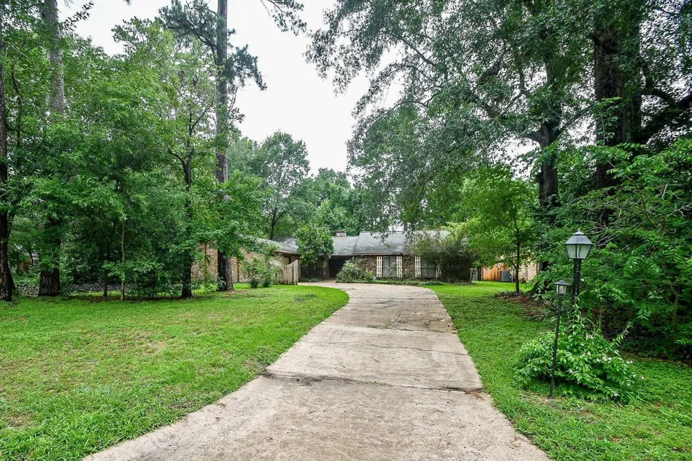 6702 Spring Leaf Drive Spring, TX 77379