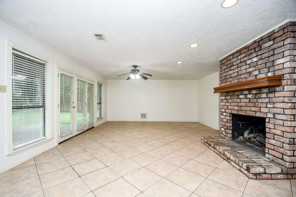 6702 Spring Leaf Drive Spring, TX 77379