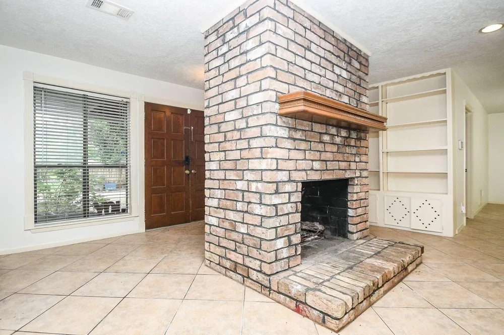 6702 Spring Leaf Drive Spring, TX 77379