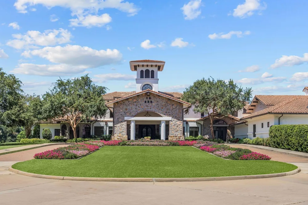 7 Villeroy The Woodlands, TX 77382