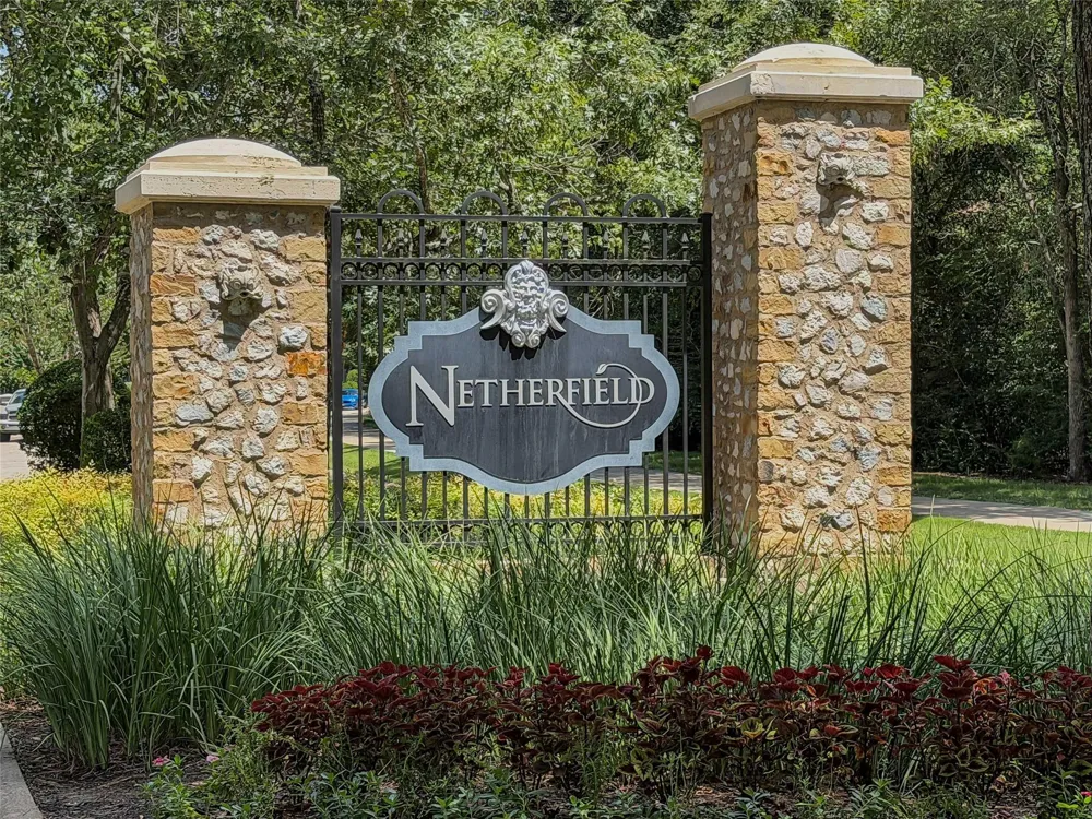 7 Villeroy The Woodlands, TX 77382