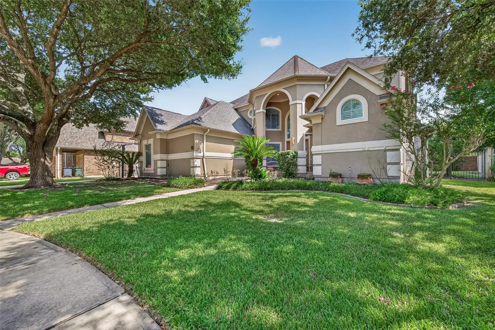 63 Harbor View Drive Sugar Land, TX 77479