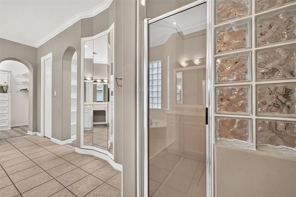 63 Harbor View Drive Sugar Land, TX 77479