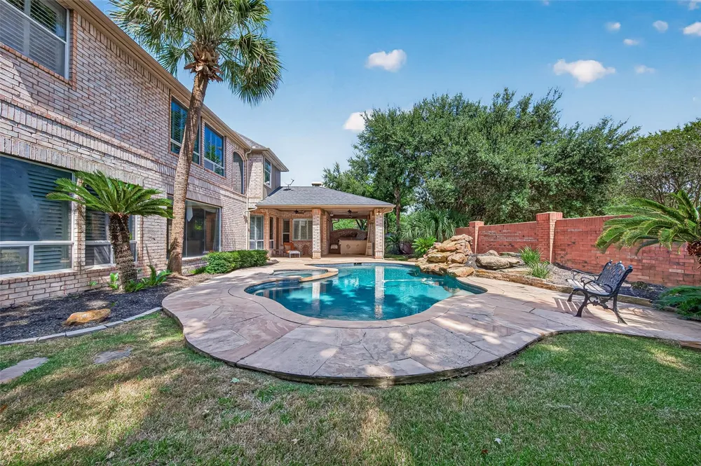 63 Harbor View Drive Sugar Land, TX 77479