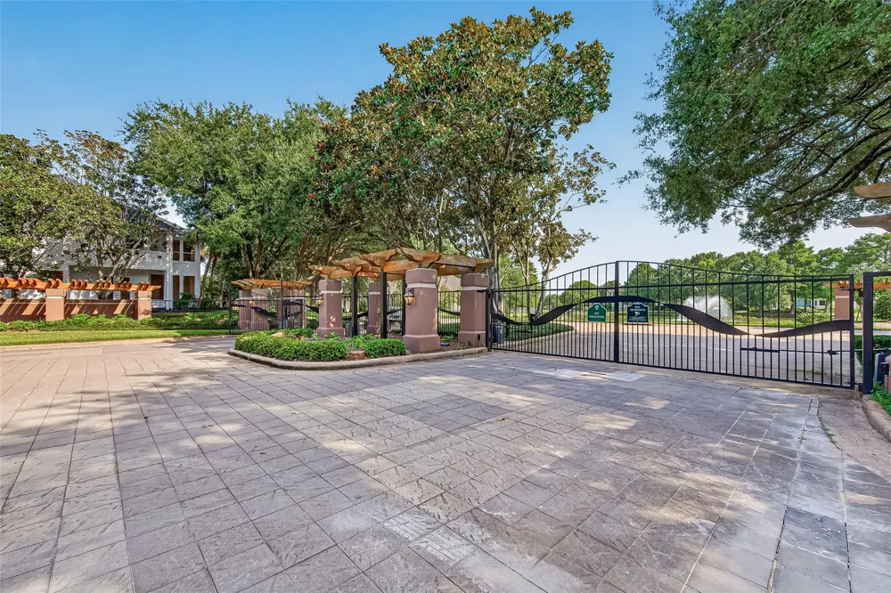 63 Harbor View Drive Sugar Land, TX 77479