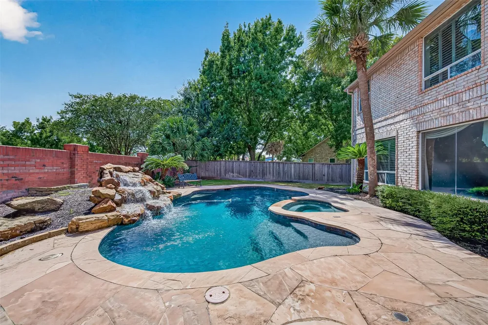 63 Harbor View Drive Sugar Land, TX 77479