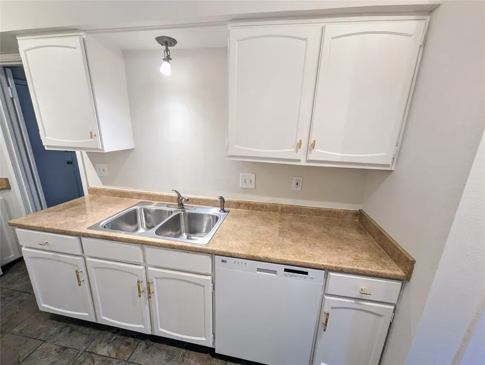 355 Post Oak Lane #638 Houston, TX 77024