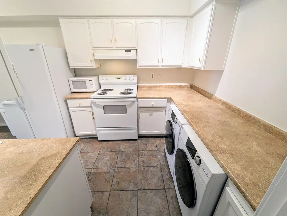 355 Post Oak Lane #638 Houston, TX 77024