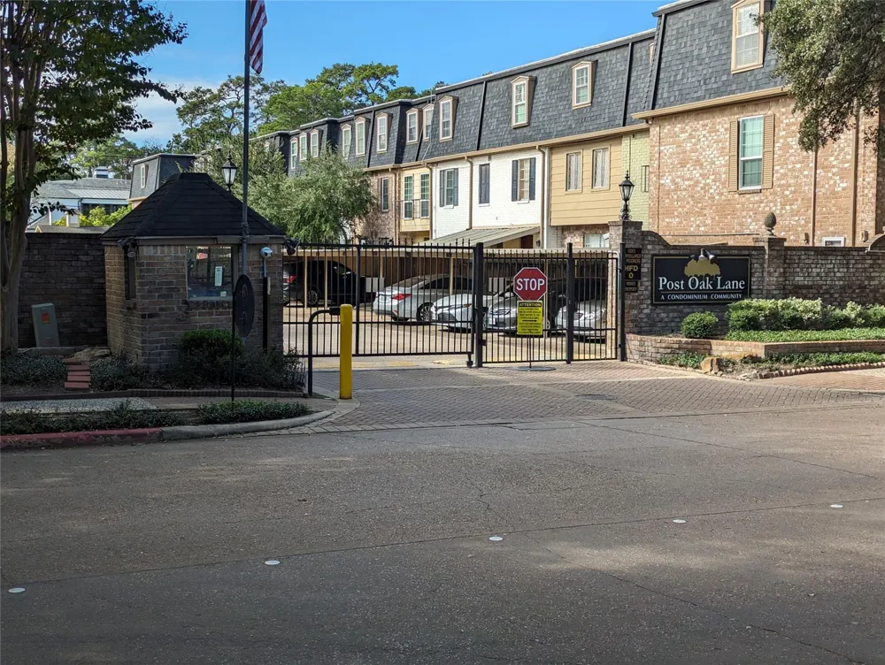 355 Post Oak Lane #638 Houston, TX 77024
