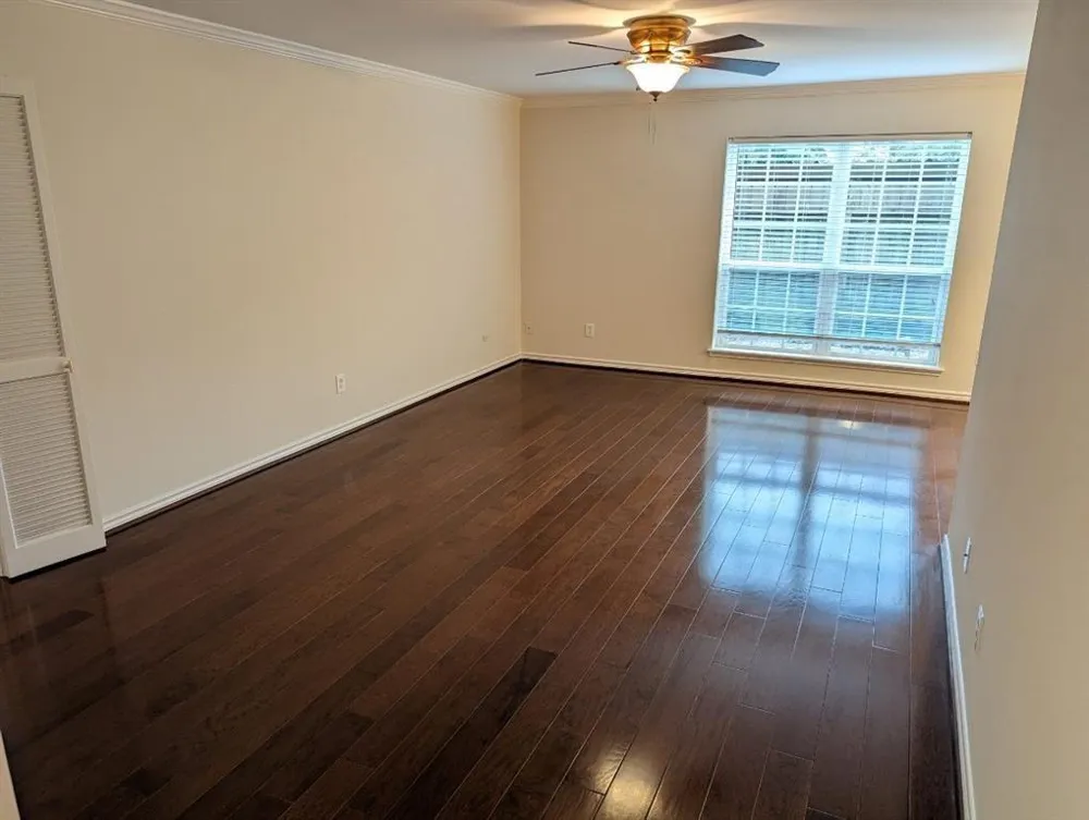 355 Post Oak Lane #638 Houston, TX 77024