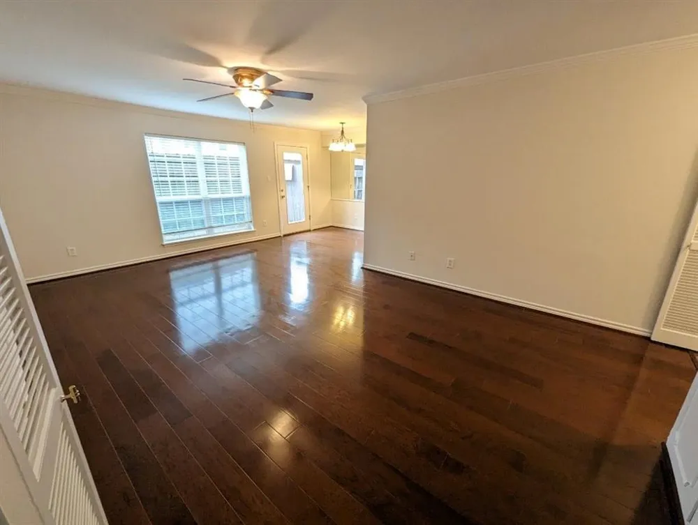 355 Post Oak Lane #638 Houston, TX 77024