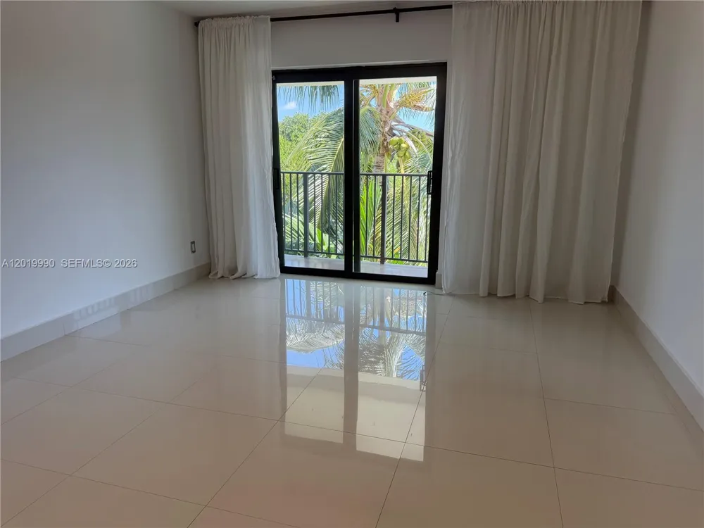 6855 Edgewater Dr #3DN Coral Gables, FL 33133