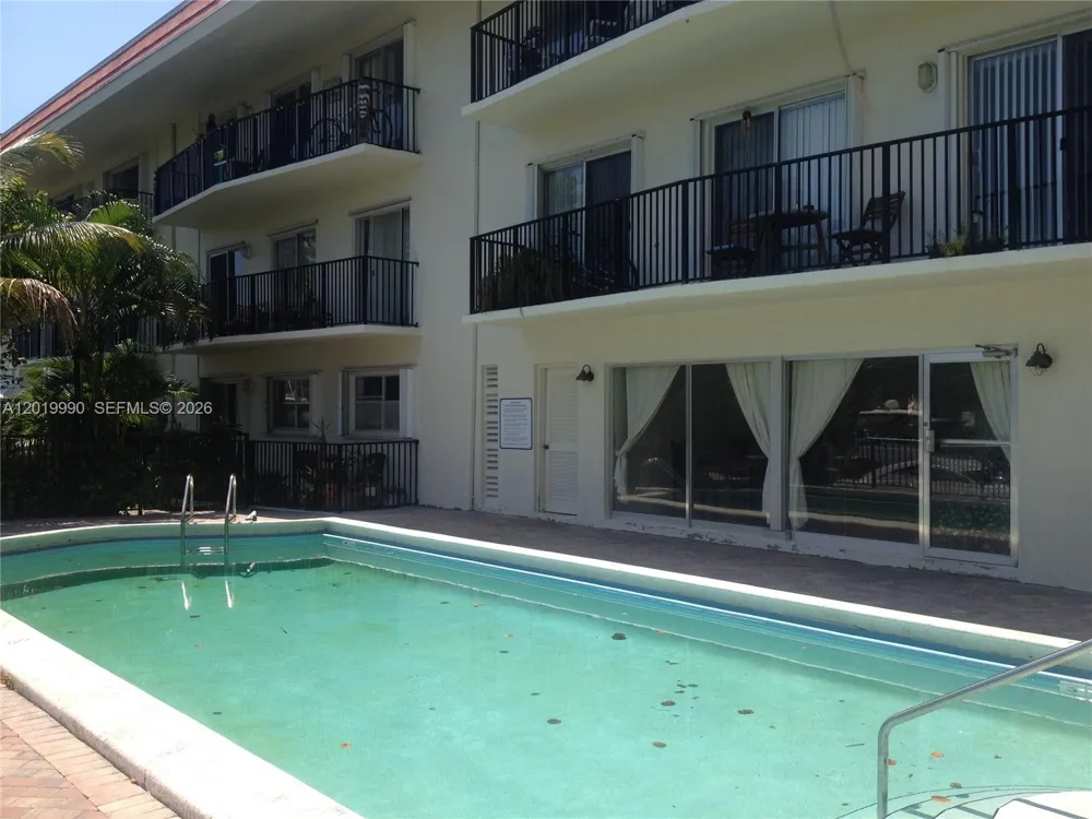 6855 Edgewater Dr #3DN Coral Gables, FL 33133