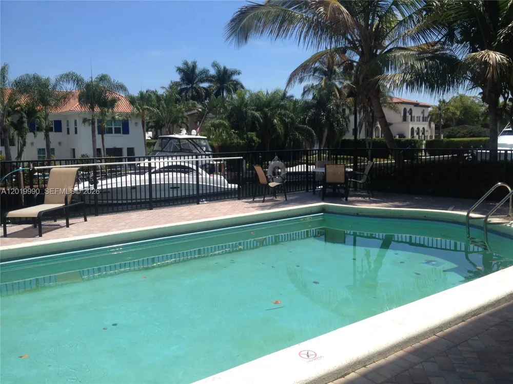 6855 Edgewater Dr #3DN Coral Gables, FL 33133