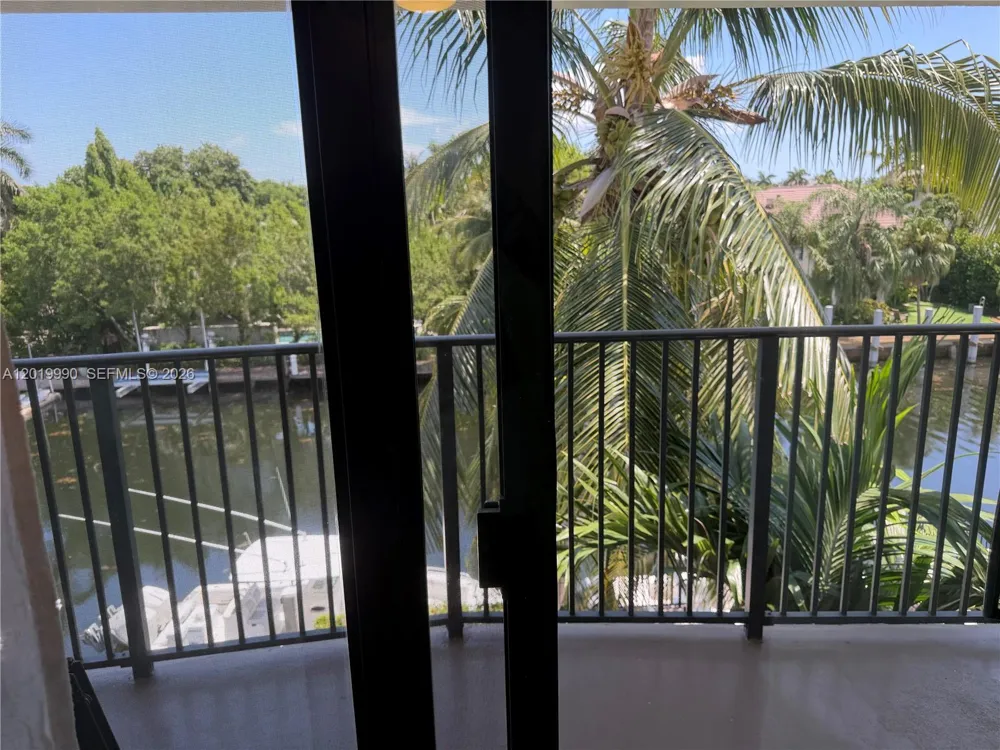 6855 Edgewater Dr #3DN Coral Gables, FL 33133