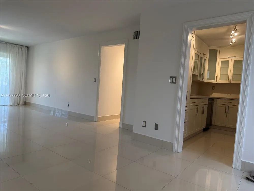 6855 Edgewater Dr #3DN Coral Gables, FL 33133