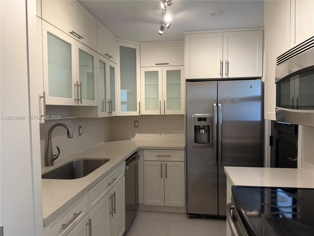 6855 Edgewater Dr #3DN Coral Gables, FL 33133