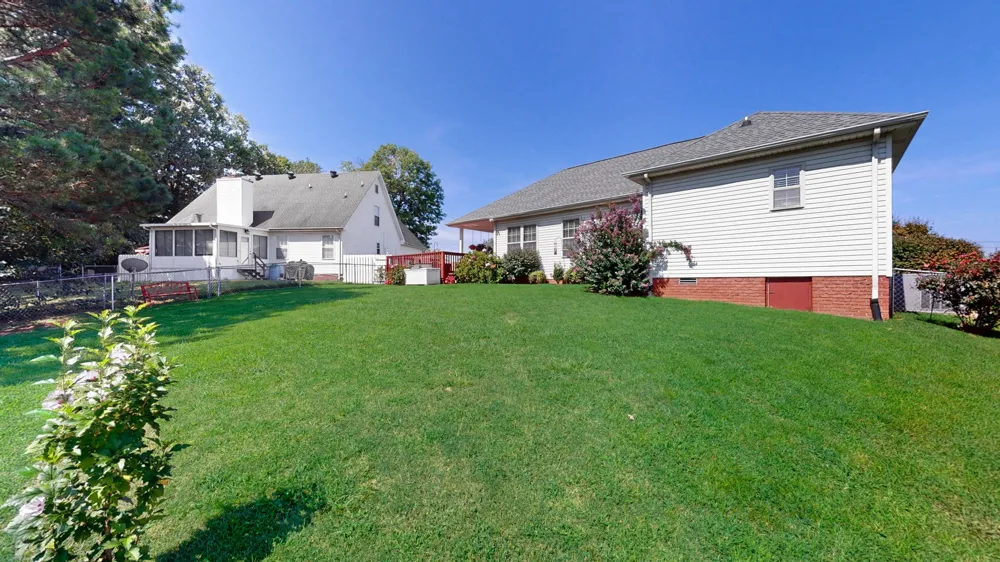 597 Edinburgh Way Clarksville, TN 37043