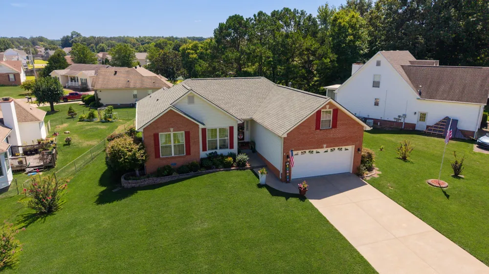 597 Edinburgh Way Clarksville, TN 37043