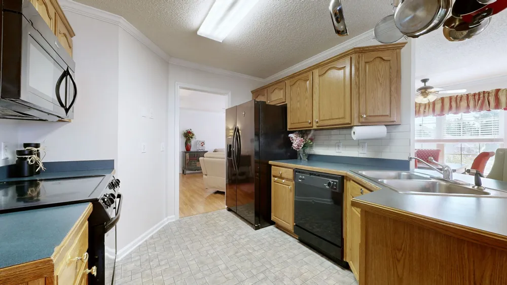 597 Edinburgh Way Clarksville, TN 37043