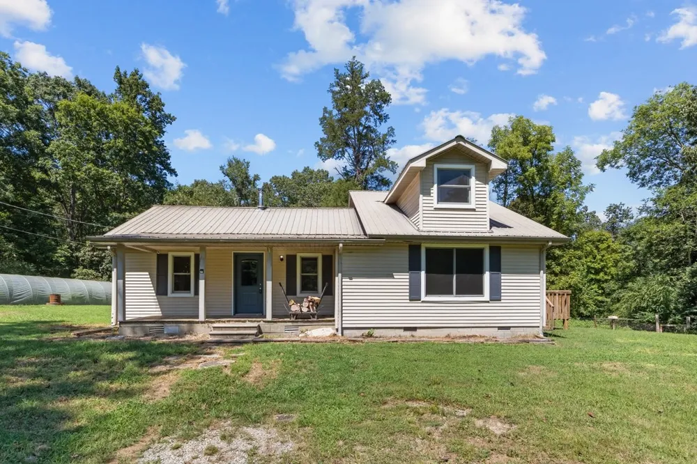 6371 Hassell Creek Rd Lyles, TN 37098