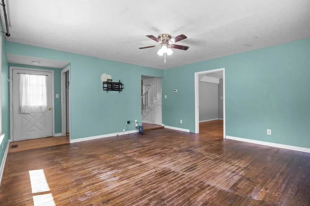 6371 Hassell Creek Rd Lyles, TN 37098