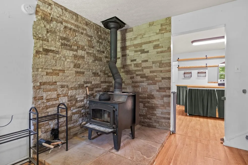 6371 Hassell Creek Rd Lyles, TN 37098