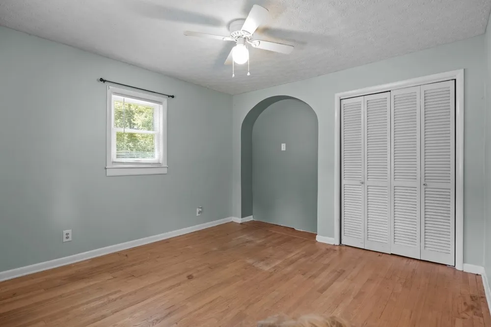 6371 Hassell Creek Rd Lyles, TN 37098