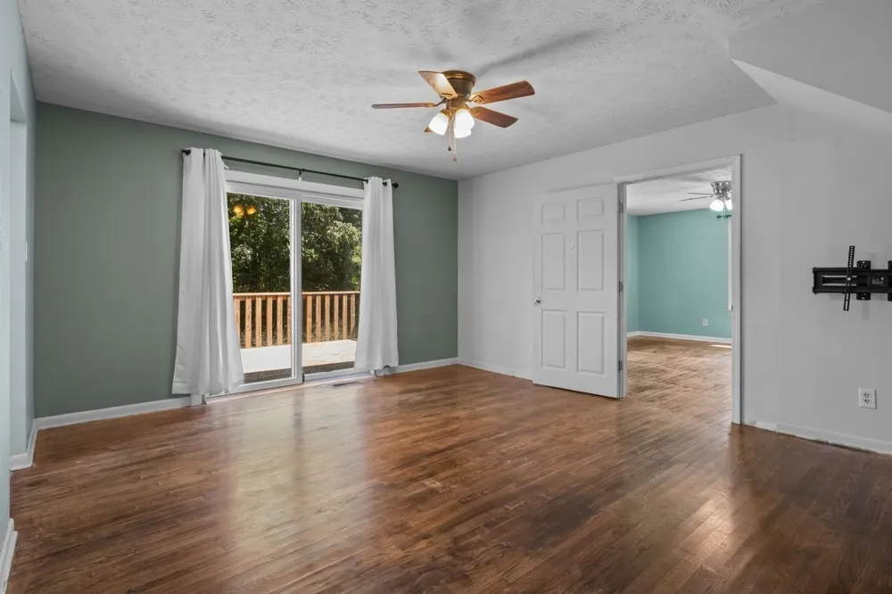 6371 Hassell Creek Rd Lyles, TN 37098