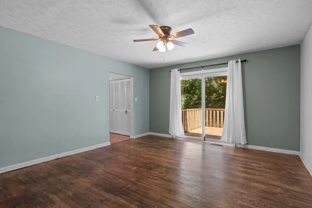 6371 Hassell Creek Rd Lyles, TN 37098