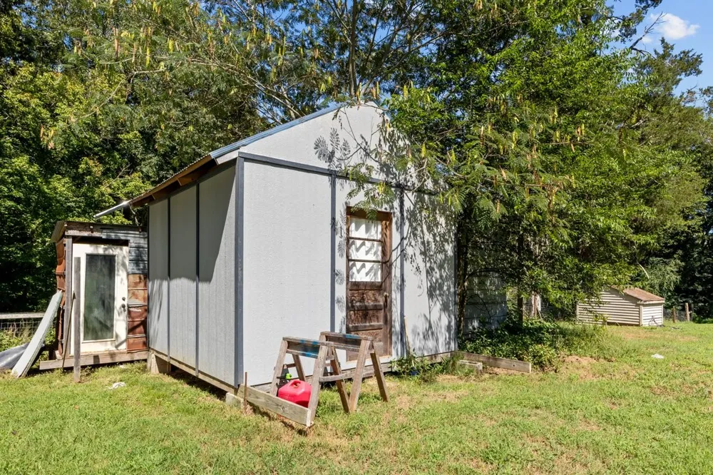 6371 Hassell Creek Rd Lyles, TN 37098