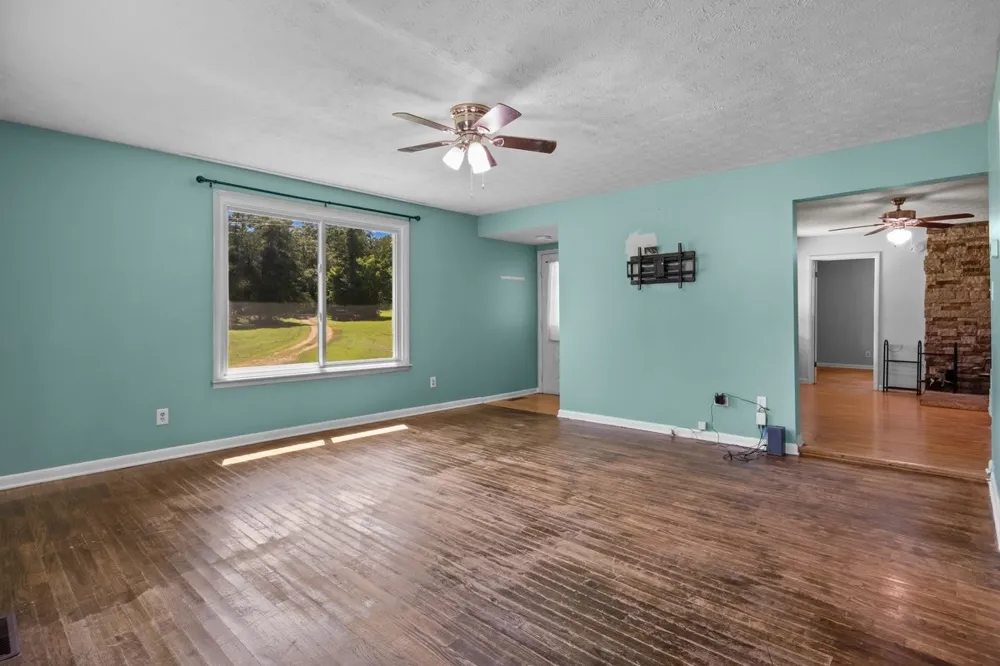 6371 Hassell Creek Rd Lyles, TN 37098