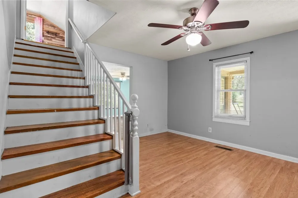 6371 Hassell Creek Rd Lyles, TN 37098