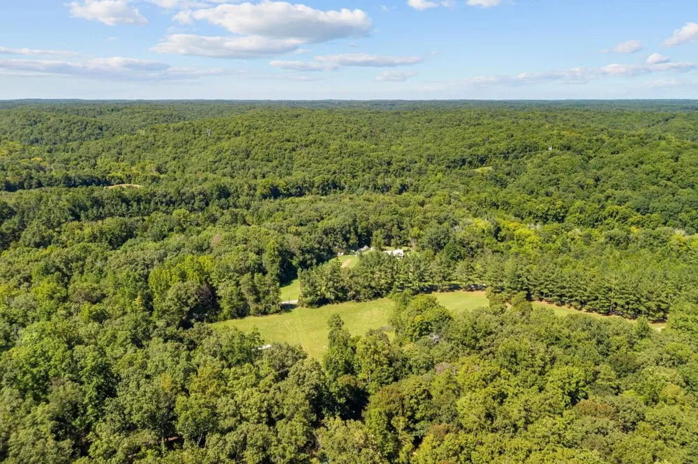 6371 Hassell Creek Rd Lyles, TN 37098