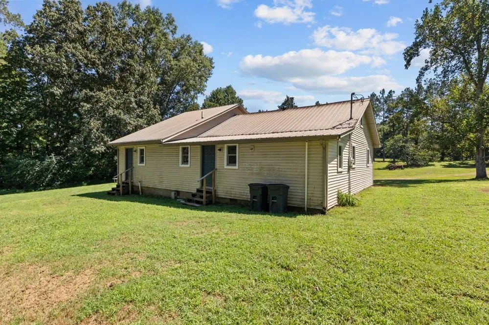 6371 Hassell Creek Rd Lyles, TN 37098