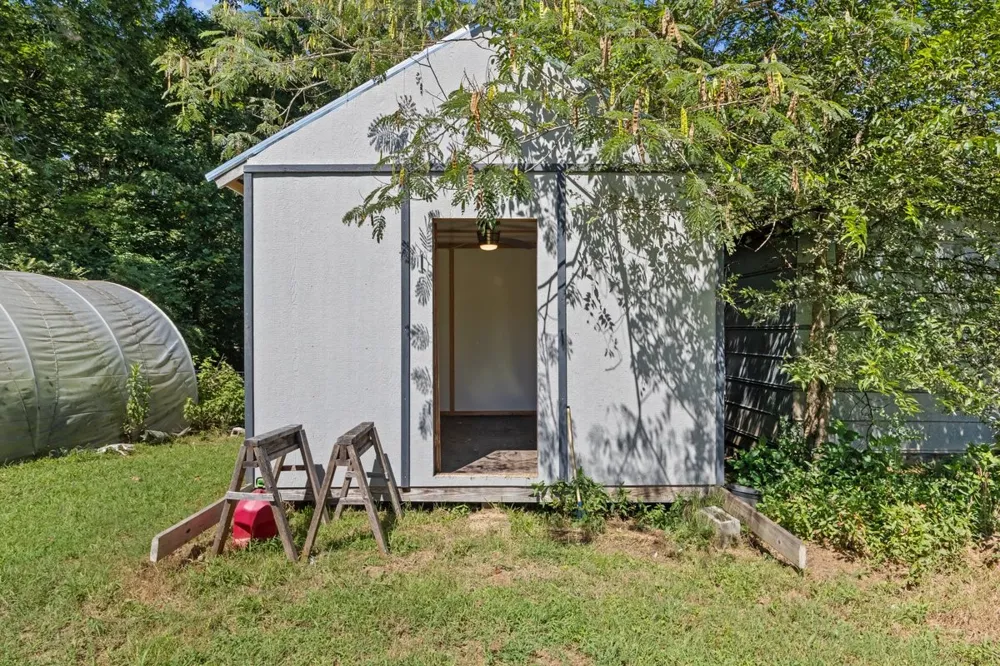6371 Hassell Creek Rd Lyles, TN 37098
