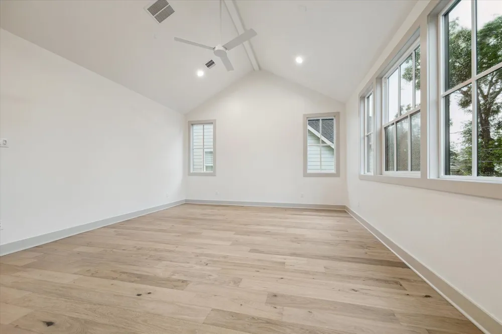 1714 Viking Drive Houston, TX 77018