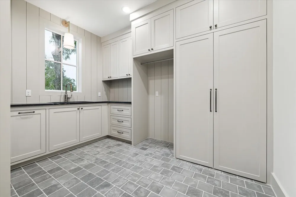 1714 Viking Drive Houston, TX 77018