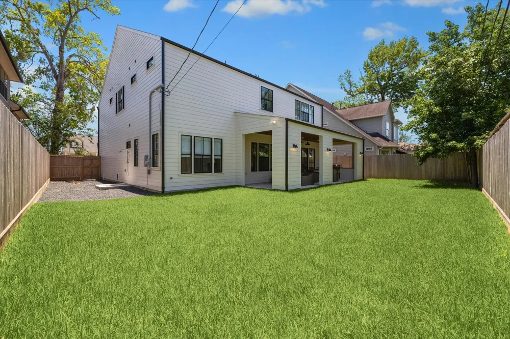 1714 Viking Drive Houston, TX 77018
