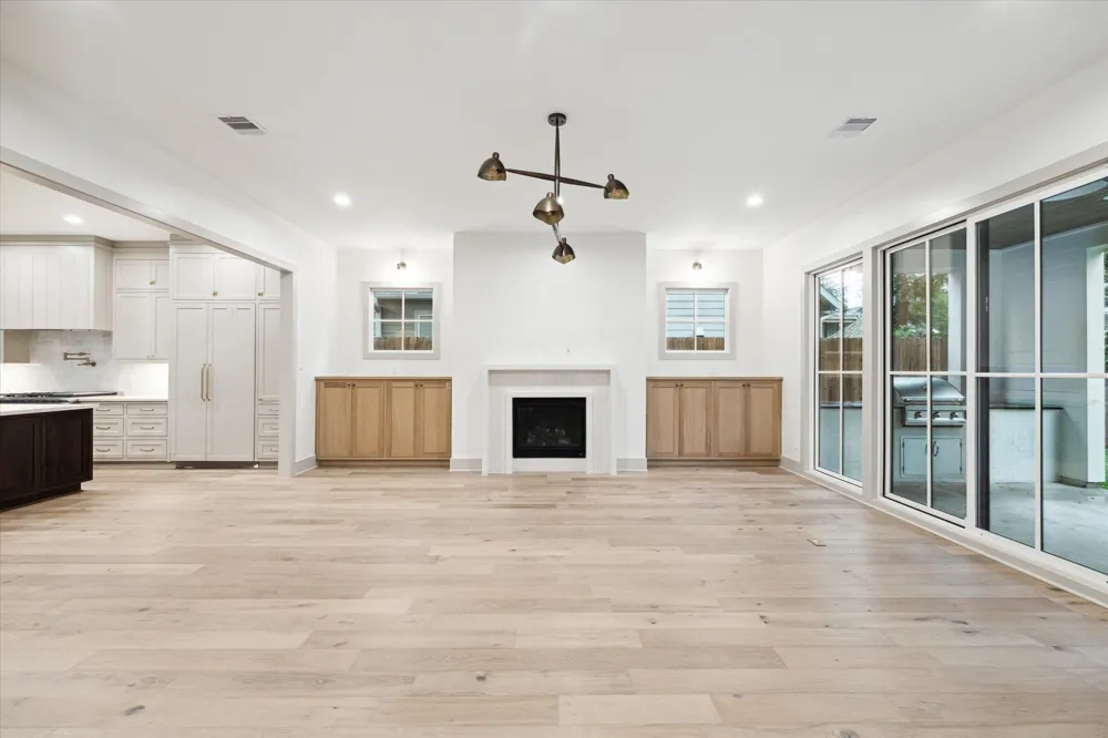 1714 Viking Drive Houston, TX 77018