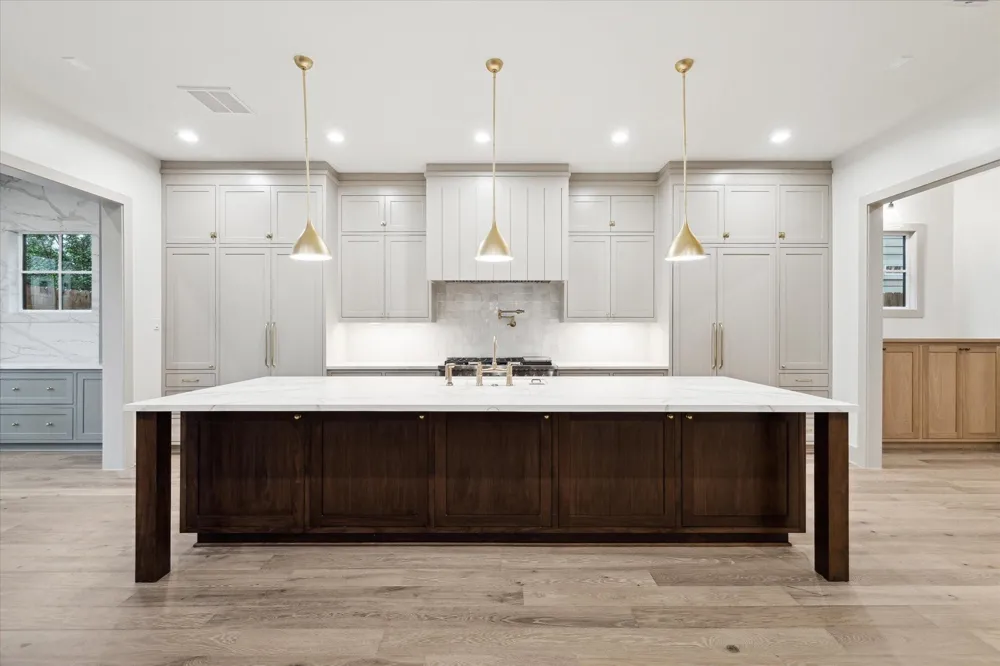 1714 Viking Drive Houston, TX 77018