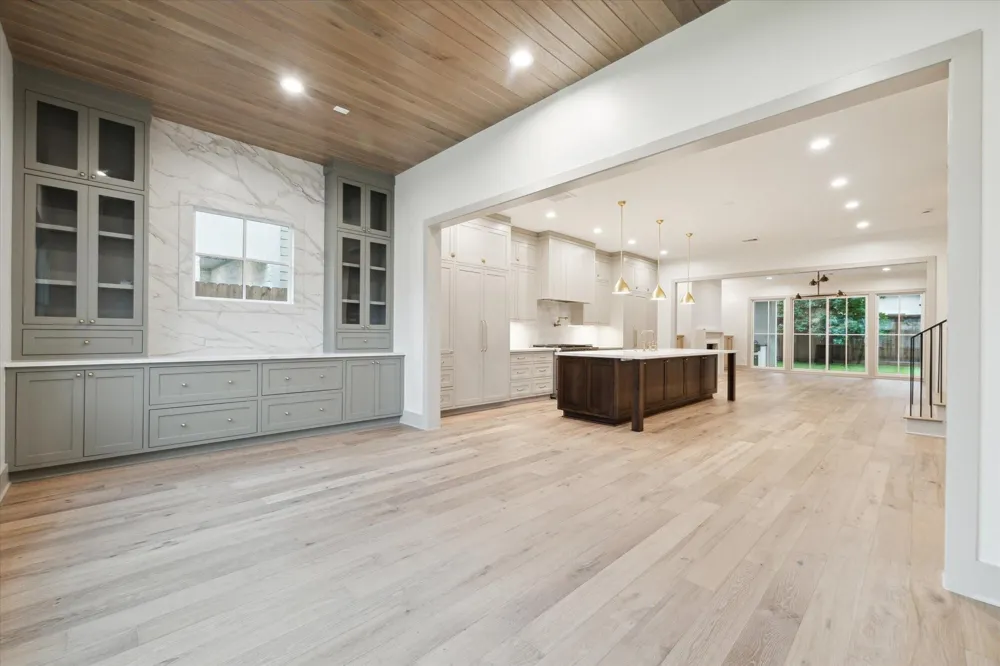 1714 Viking Drive Houston, TX 77018