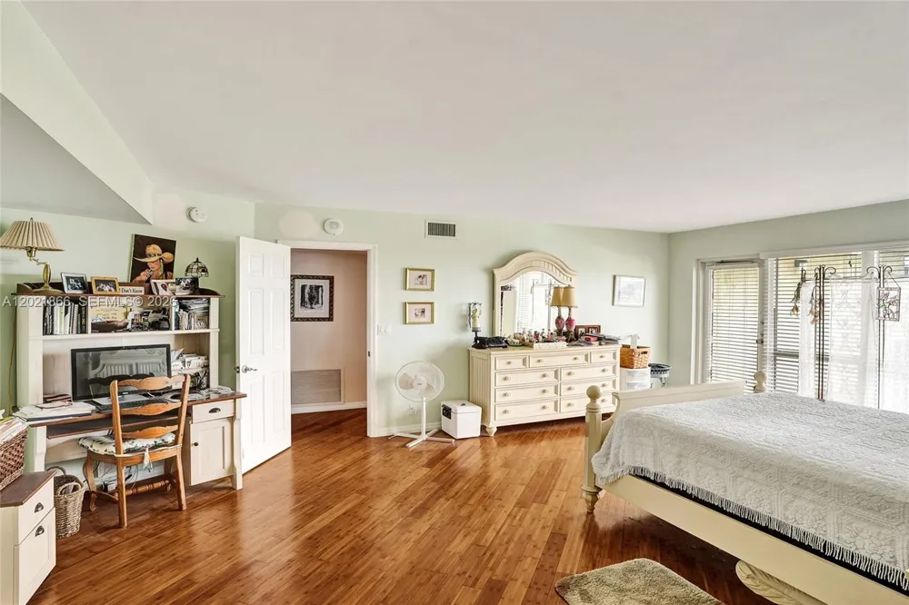 1800 S Ocean Blvd #1012 Lauderdale By The Sea, FL 33062