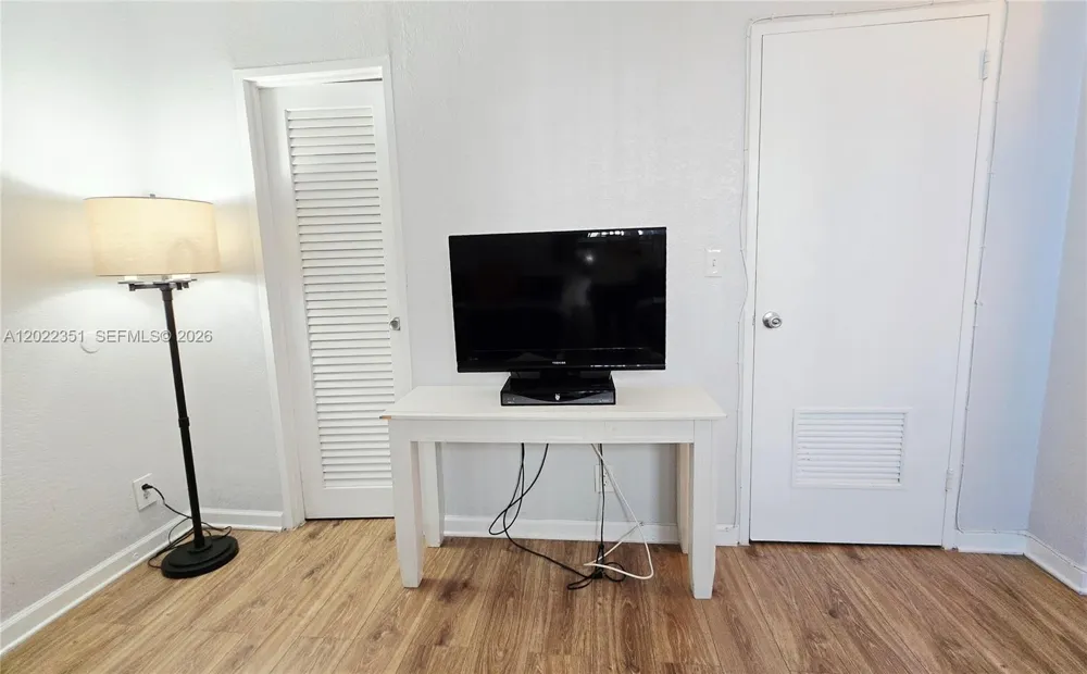 3801 S Ocean Dr #2Z Hollywood, FL 33019