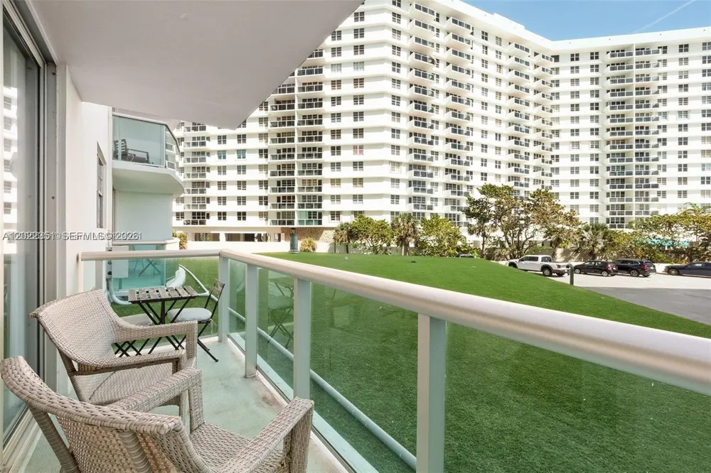 3801 S Ocean Dr #2Z Hollywood, FL 33019