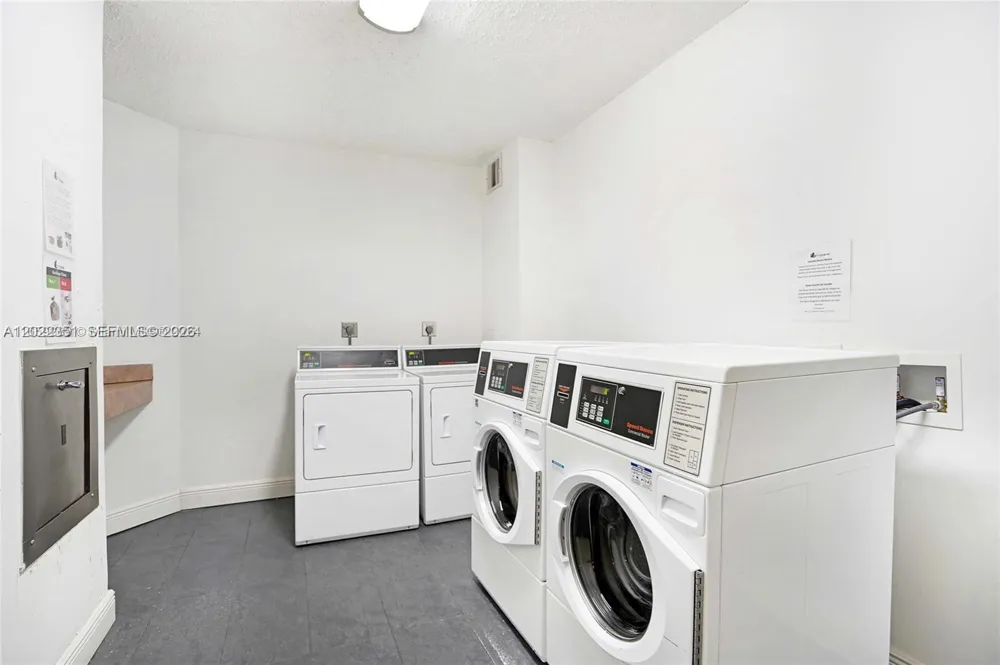 3801 S Ocean Dr #2Z Hollywood, FL 33019