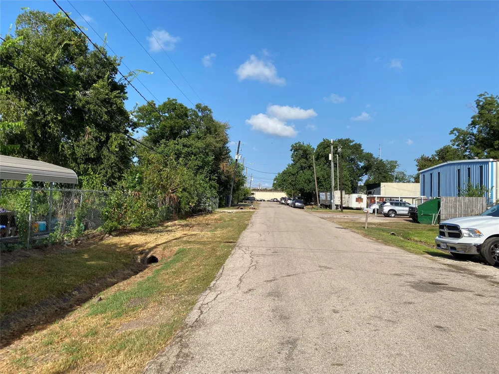 Antelope Drive Houston, TX 77063